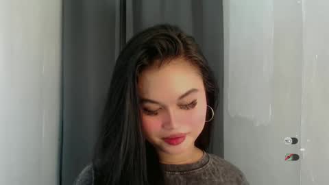 Snapshot of anaruru_ chatting on April 2026 11:26:01 AM ANA online show from April 2026 11:26:01 AM