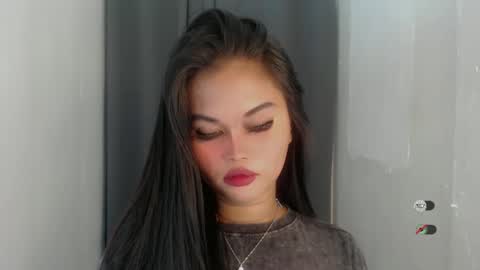 Snapshot of anaruru_ chatting on May 2026 01:27:01 PM ANA online show from May 2026 01:27:01 PM