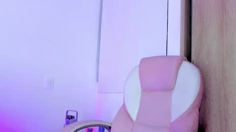 Anastacia online show from December 2024 04:13:01 AM