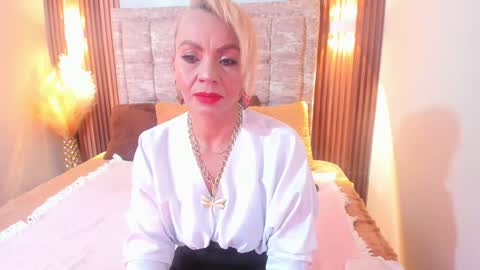 Snapshot of anastasiataylor_ chatting on December 2024 03:05:02 AM Ana 3 online show from December 2024 03:05:02 AM