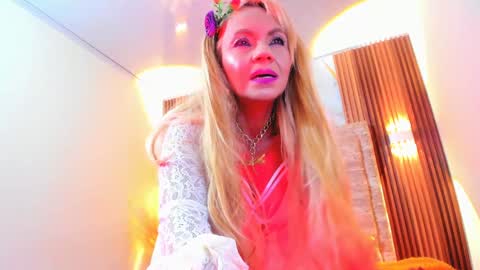 Snapshot of anastasiataylor_ chatting on January 2025 06:01:02 AM Ana 3 online show from January 2025 06:01:02 AM