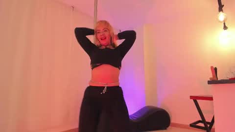 Snapshot of anastasiataylor_ chatting on September 2025 03:56:01 AM Ana 3 online show from September 2025 03:56:01 AM