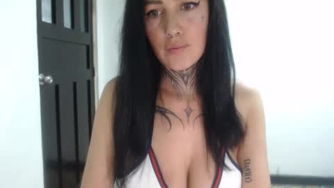 Snapshot of anasweet_69 chatting on December 2025 11:21:02 PM ANA online show from December 2025 11:21:02 PM