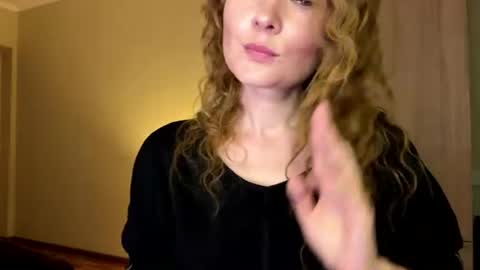 Snapshot of anavelle chatting on June 2026 10:45:02 PM Ana online show from June 2026 10:45:02 PM