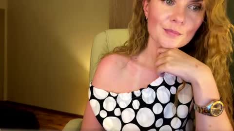 Snapshot of anavelle chatting on June 2026 11:06:01 PM Ana online show from June 2026 11:06:01 PM