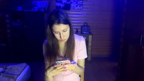 Ashley Cooper online show from November 2025 05:04:02 PM