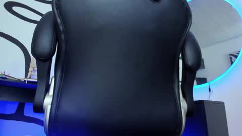 Andrs   -                   online show from September 2025 01:28:01 AM