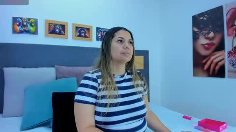 Andrea online show from April 2026 12:50:02 PM