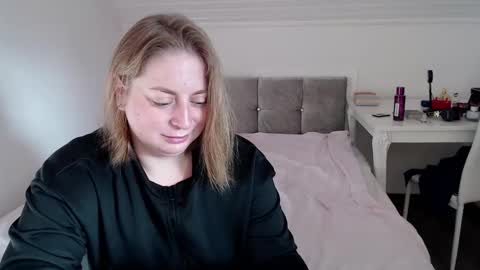Snapshot of andorphina chatting on January 2026 12:43:02 PM Andorphin online show from January 2026 12:43:02 PM