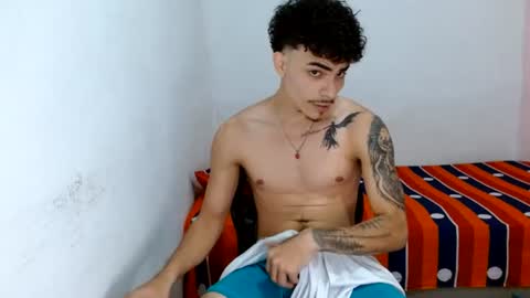andr_093 online show from July 2026 07:36:01 AM