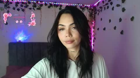 Andra de la Rosse online show from May 2026 05:42:02 PM