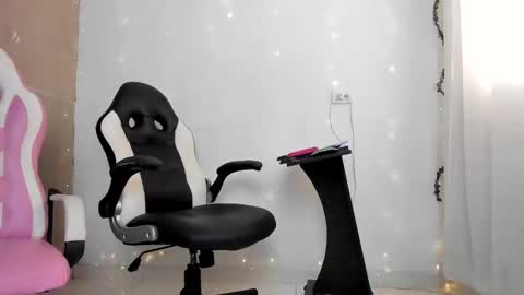 andre_lezcano online show from September 2025 07:57:02 PM