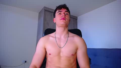Snapshot of andre_parker chatting on June 2026 07:08:01 PM Andre Parker online show from June 2026 07:08:01 PM