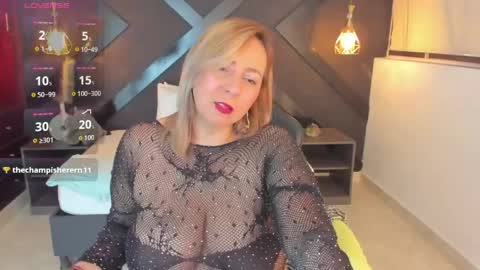Snapshot of andre_soto_ chatting on June 2026 02:07:01 AM A N D R E online show from June 2026 02:07:01 AM