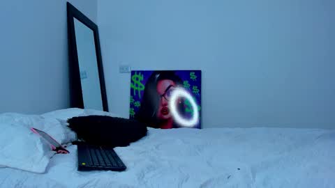 Andrea Cherry online show from October 2025 01:46:02 PM