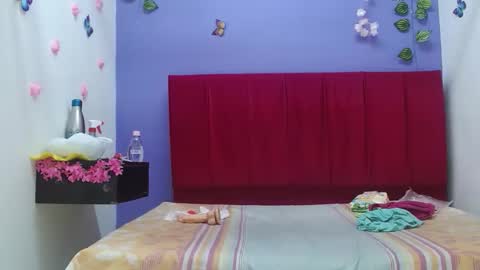 ANDREA LOPEZ online show from October 2025 11:07:01 AM