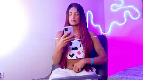 andrea_r_ online show from July 2026 04:32:02 AM