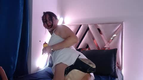 Snapshot of andrea_sexx_ chatting on January 2025 12:57:02 AM Andrea online show from January 2025 12:57:02 AM
