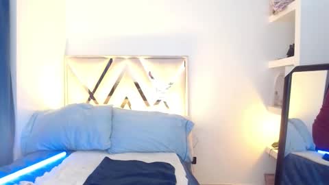 Snapshot of andrea_sexx_ chatting on October 2025 06:45:02 AM Andrea online show from October 2025 06:45:02 AM