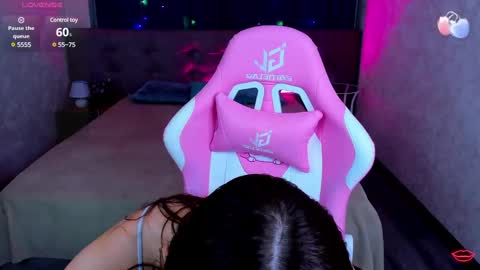 Andrea hereGMT7Mon Tue Wen ThFri Sat Su 0300am-0900am. online show from February 2025 01:09:01 AM