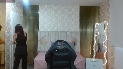 Snapshot of andrea_tay1 chatting on May 2026 11:37:02 AM andrea_tay1 online show from May 2026 11:37:02 AM