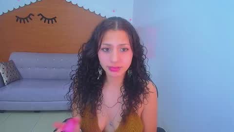 Snapshot of andrea_torres_t chatting on March 2025 07:38:02 PM Andrea online show from March 2025 07:38:02 PM