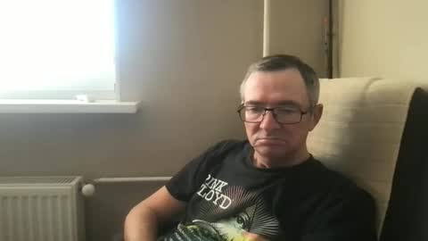 andreass60 online show from November 2025 08:25:02 AM