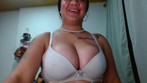 Snapshot of andrebigboobs chatting on March 2025 01:52:02 AM Andre online show from March 2025 01:52:02 AM