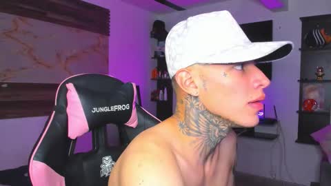 andrees_s online show from October 2025 02:31:01 AM