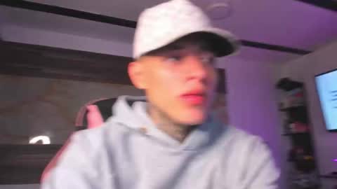 andrees_s online show from November 2025 03:17:01 AM