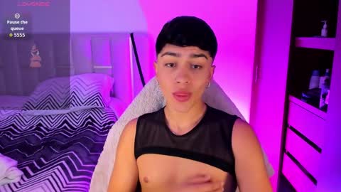 Andrew online show from February 2026 12:11:02 AM