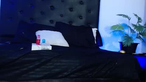 Andrey online show from December 2025 08:51:01 PM