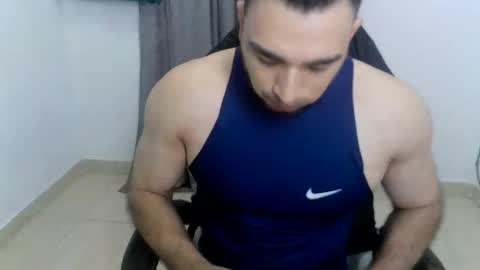 Snapshot of andres180950734 chatting on May 2026 11:39:01 AM andres180950734 online show from May 2026 11:39:01 AM