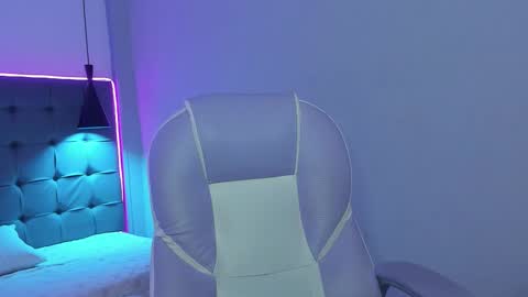 IM ANDRES online show from December 2025 03:01:02 AM