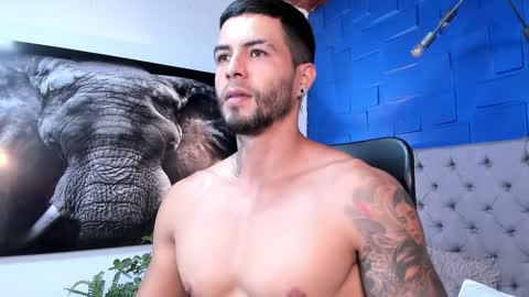 insta andres clark  online show from December 2025 05:11:02 PM