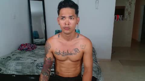 andres_santos777 online show from April 2026 08:01:02 PM