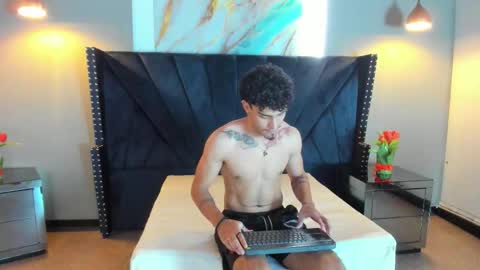 Andres online show from October 2025 07:18:01 PM