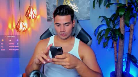 Andres online show from October 2025 04:09:01 AM