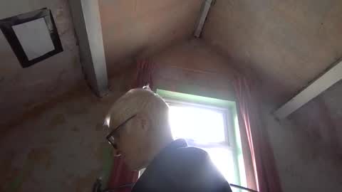 Andrew online show from April 2026 11:51:02 AM