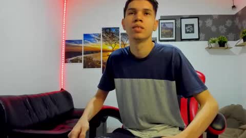 andrew_2811 online show from October 2025 06:23:02 AM