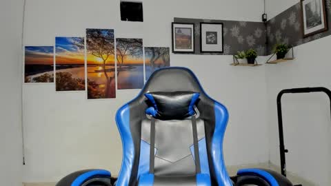 andrew_2811 online show from January 2026 05:45:01 AM