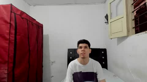 andrew_2811 online show from May 2026 11:21:02 PM