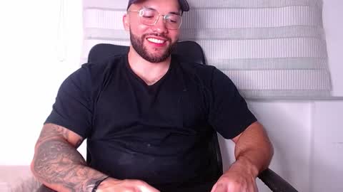 andrew_holden__ online show from October 2025 12:33:02 AM