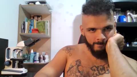 andrew_jaay online show from October 2025 01:28:01 AM