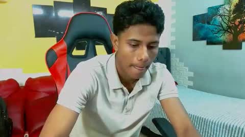 ANDREW online show from December 2025 07:43:02 PM