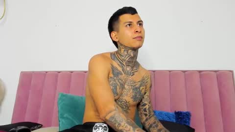 andrew_sanders69 online show from January 2026 08:25:02 PM