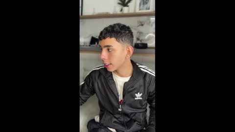 Andrew M. online show from April 2026 03:33:02 PM