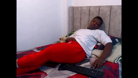 andrewburke06 online show from December 2025 12:59:02 AM