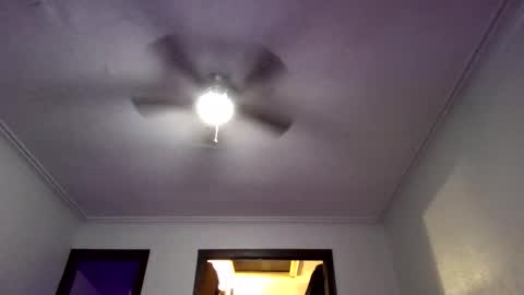 Snapshot of andrewgennie chatting on May 2026 07:02:02 AM andrewgennie online show from May 2026 07:02:02 AM