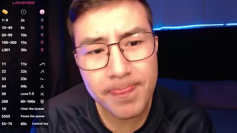 andrewmhilton_ online show from October 2025 05:08:01 AM